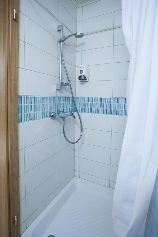 B&B Pod Skalo Kamnik Habitación foto